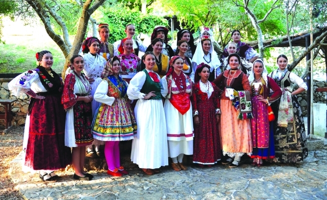 Revija tradicijske odjeće i izbor najljepše Hrvatice izvan Hrvatske